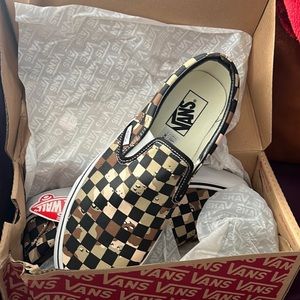 Checkered Desert Camo Slip on vans Men’s 8.5/Women’s 10 never worn